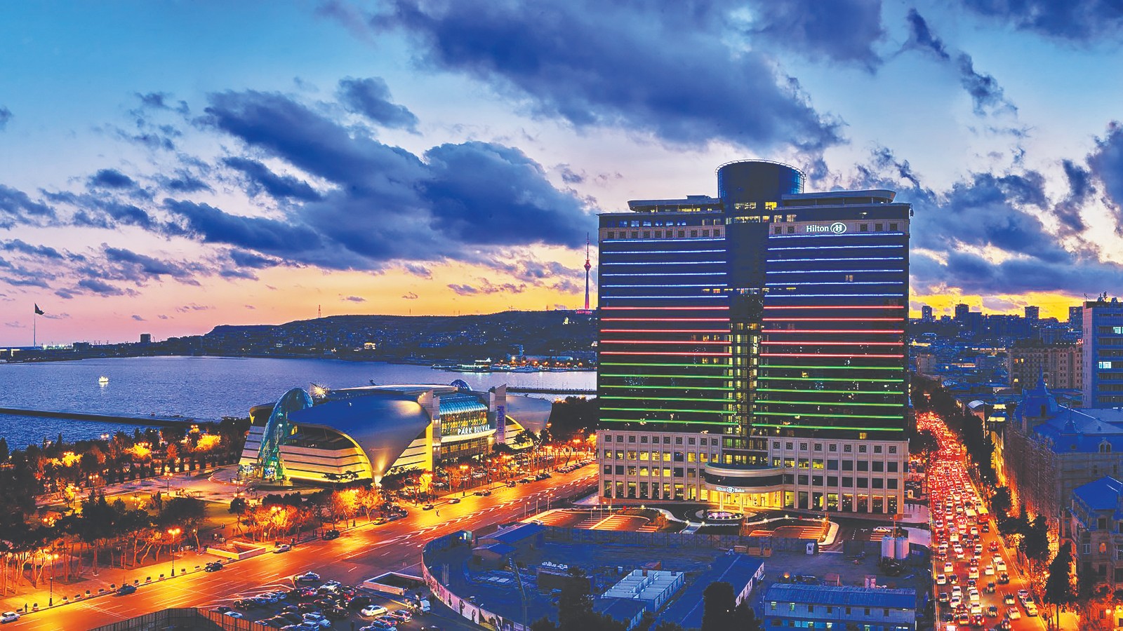فندق هيلتون باكو: مزيج من الفخامة والراحة في قلب العاصمة الأذربيجانية